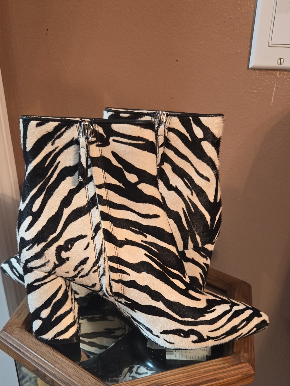 NWT Alice + Olivia Zebra-Print Calf Hair Bootie With Block Heel - Picture 3 of 4